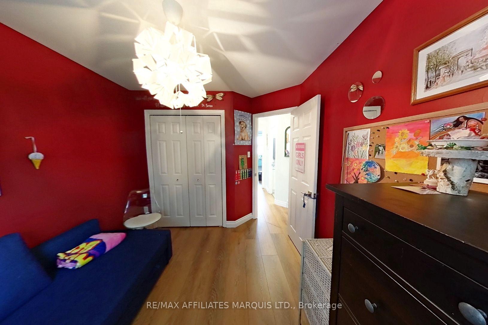 Photo 8 of 21 Wellington Street E, Cornwall, Cornwall — HOMEH