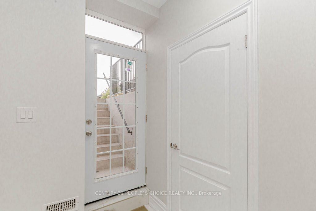Photo 8 of Unit Lower, 4 Cachet Court, Brampton, Credit Valley — HOMEH