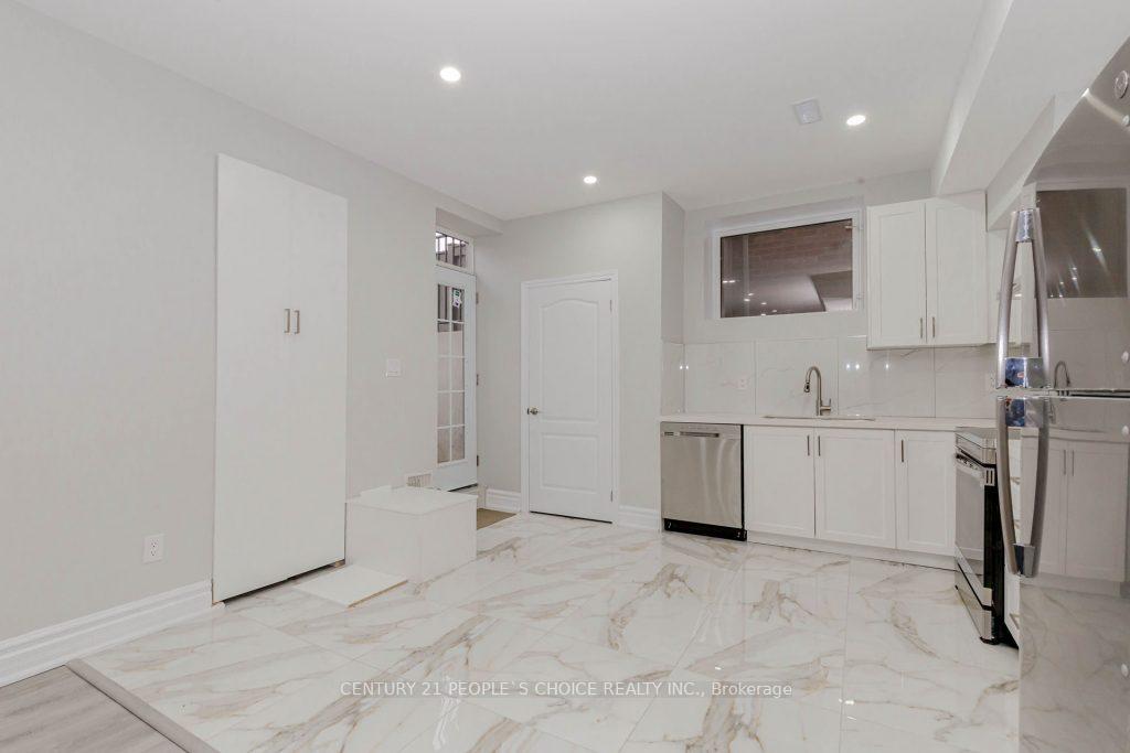 Photo 15 of Unit Lower, 4 Cachet Court, Brampton, Credit Valley — HOMEH