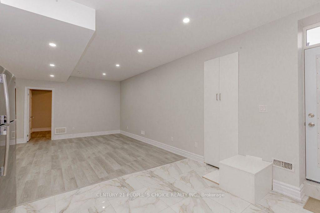 Photo 16 of Unit Lower, 4 Cachet Court, Brampton, Credit Valley — HOMEH
