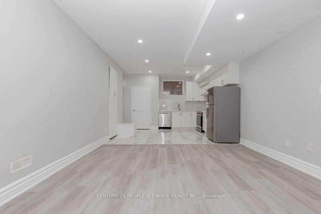 Photo 19 of Unit Lower, 4 Cachet Court, Brampton, Credit Valley — HOMEH