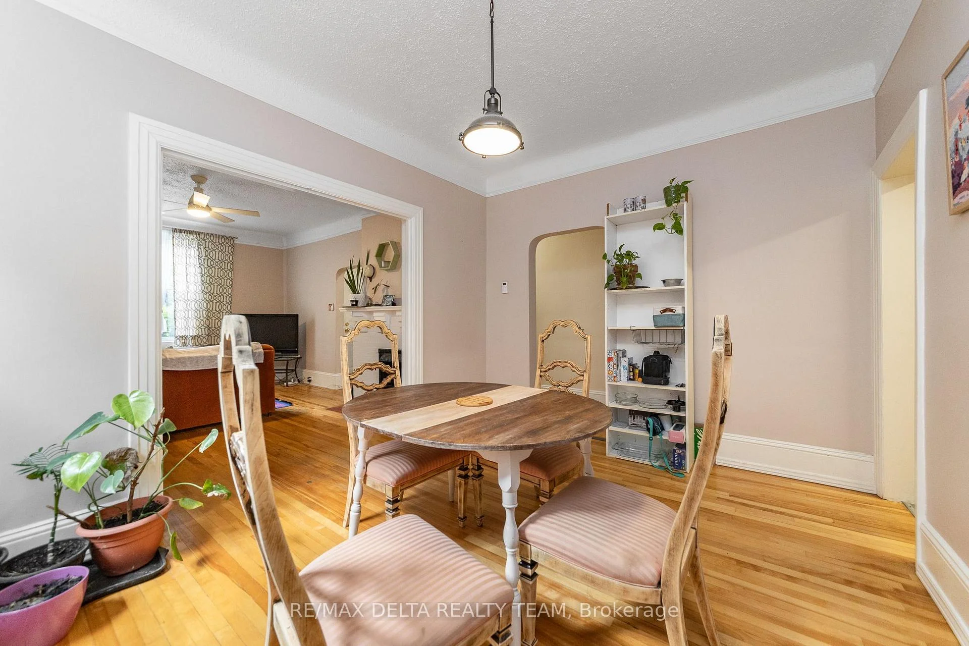 Photo 8 of Unit A, 192 Stanley Avenue, Ottawa, New Edinburgh — HOMEH