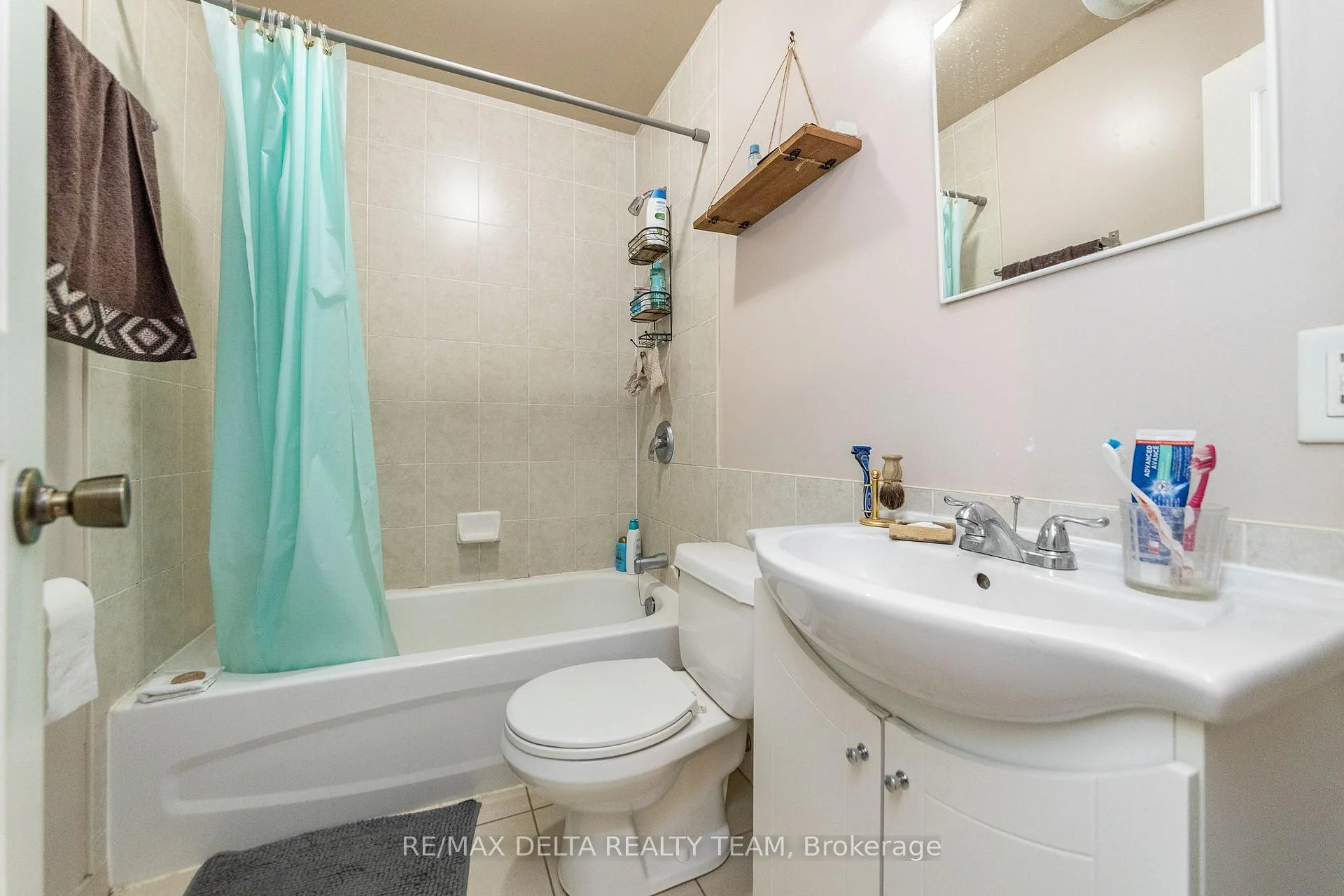 Photo 15 of Unit A, 192 Stanley Avenue, Ottawa, New Edinburgh — HOMEH