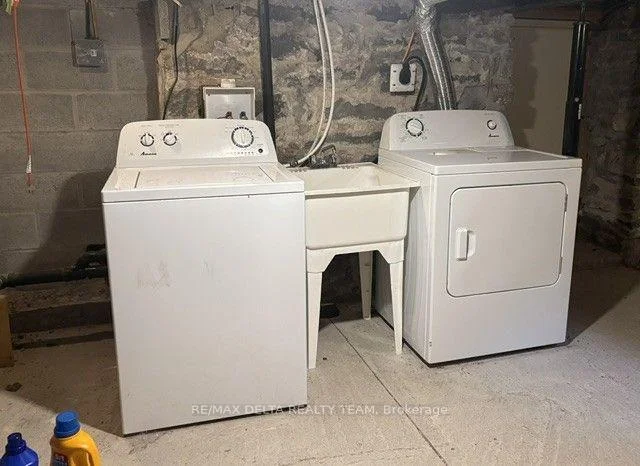 Photo 19 of Unit A, 192 Stanley Avenue, Ottawa, New Edinburgh — HOMEH