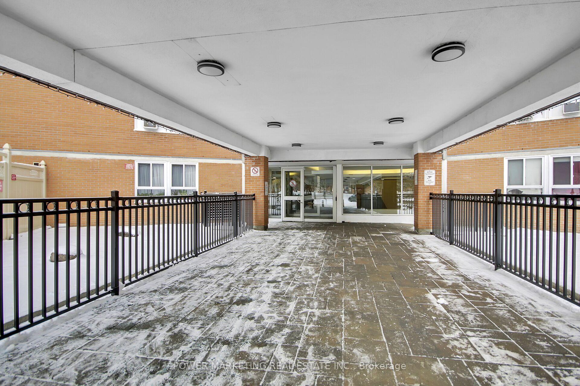 Photo 4 of Unit 1116, 2020 Jasmine Crescent, Ottawa, Beacon Hill South — HOMEH