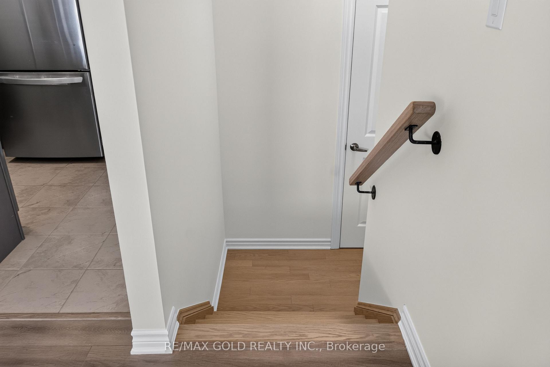 Photo 10 of 32 Twinflower Way, Brampton, Northwest Brampton — HOMEH