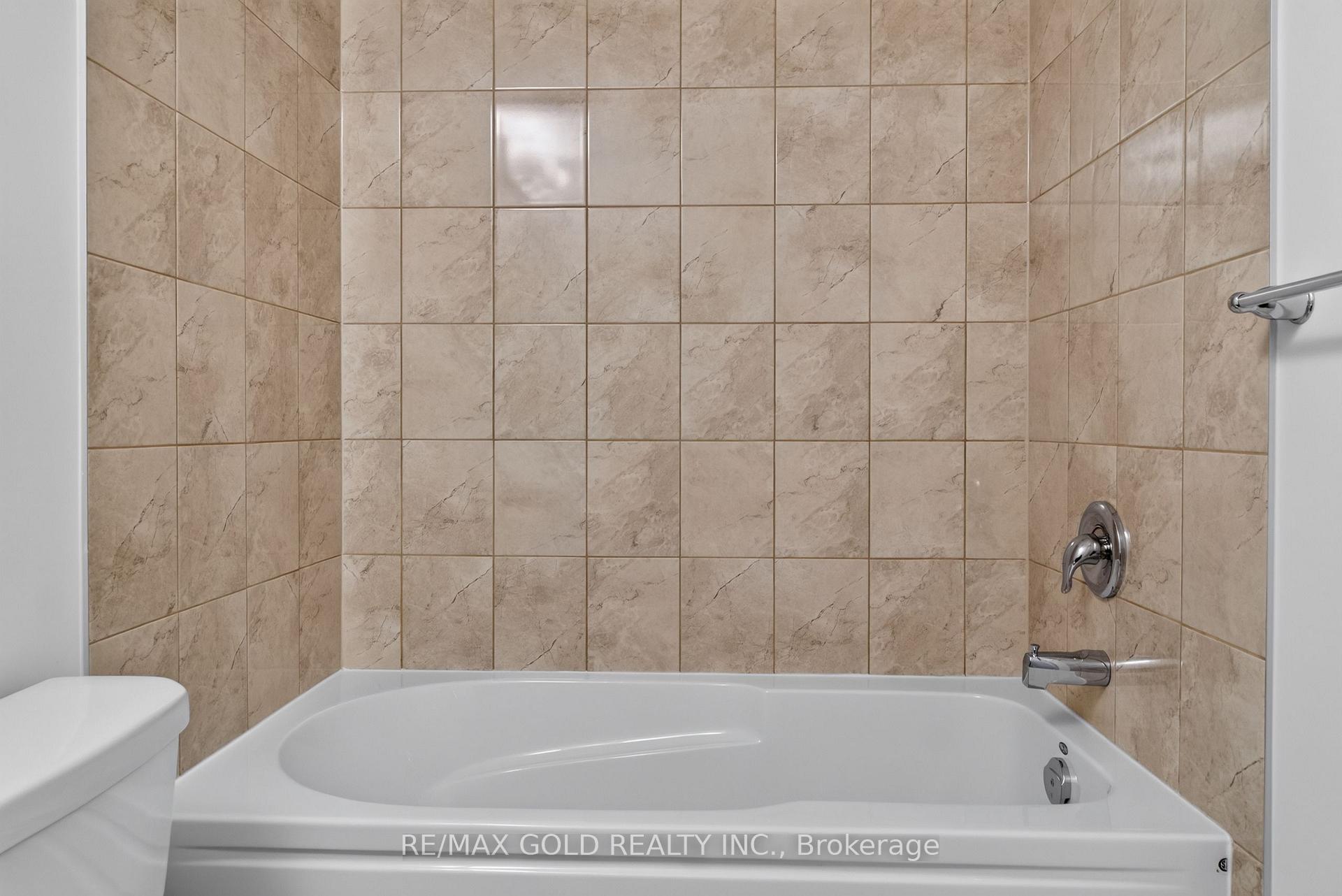 Photo 15 of 32 Twinflower Way, Brampton, Northwest Brampton — HOMEH