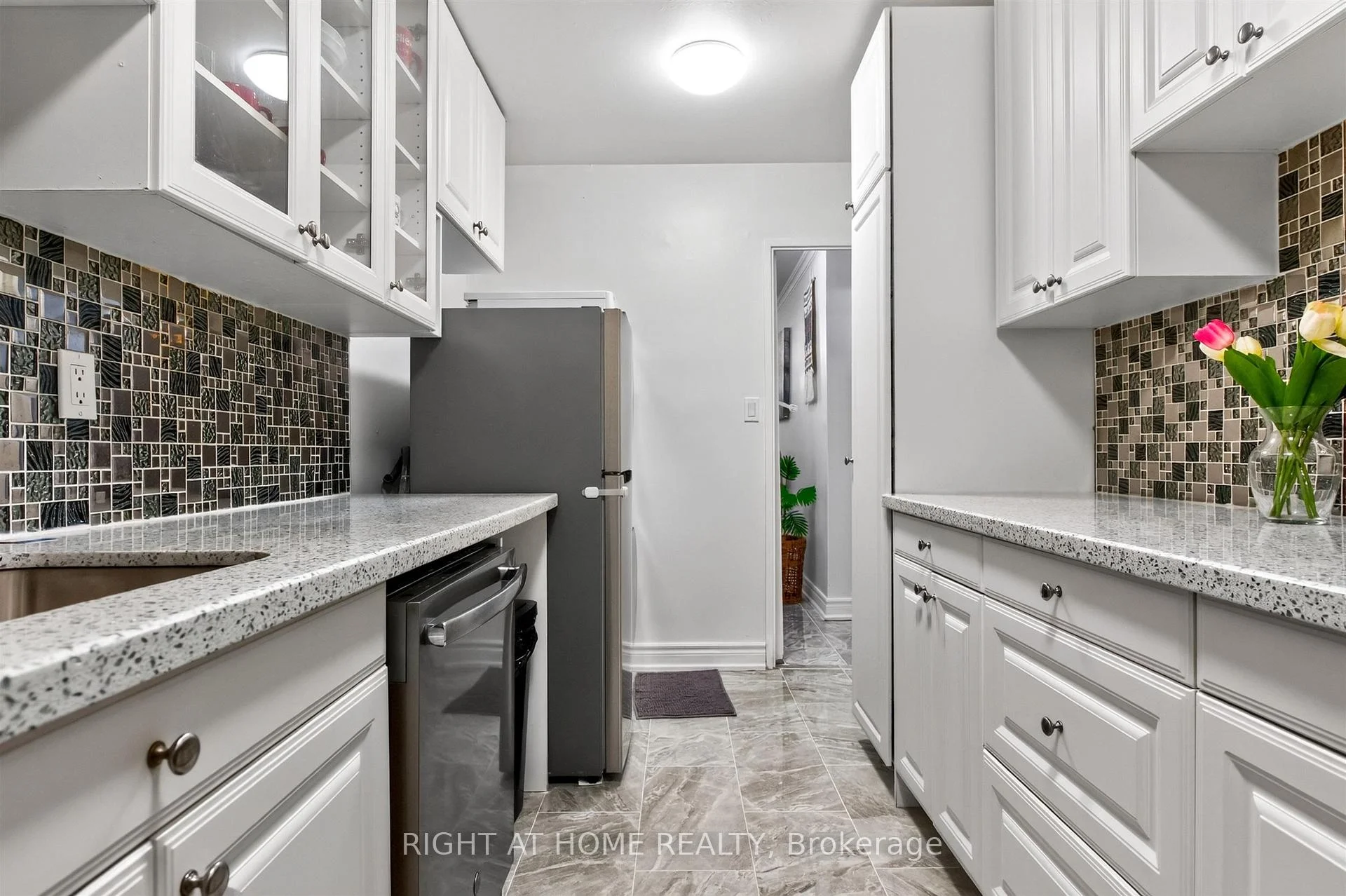 Photo 10 of Unit 2407, 3 Massey Square, Toronto, Crescent Town — HOMEH