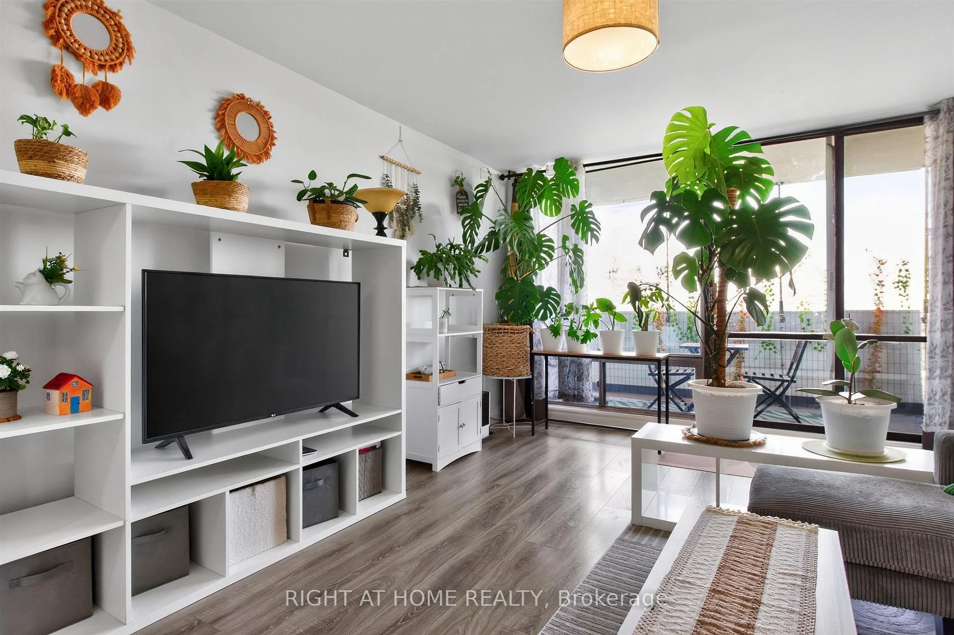 Photo 29 of Unit 2407, 3 Massey Square, Toronto, Crescent Town — HOMEH