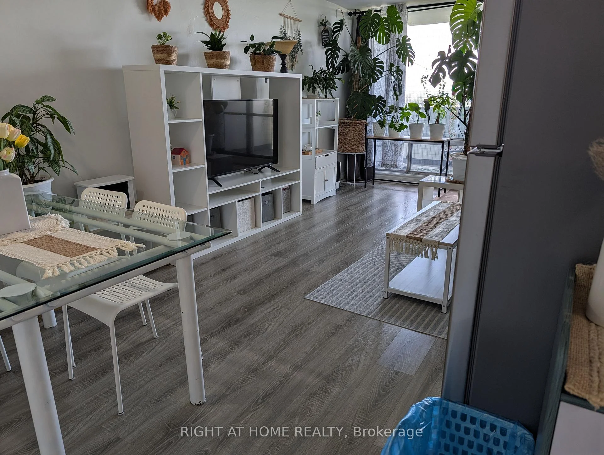 Photo 9 of Unit 2407, 3 Massey Square, Toronto, Crescent Town — HOMEH