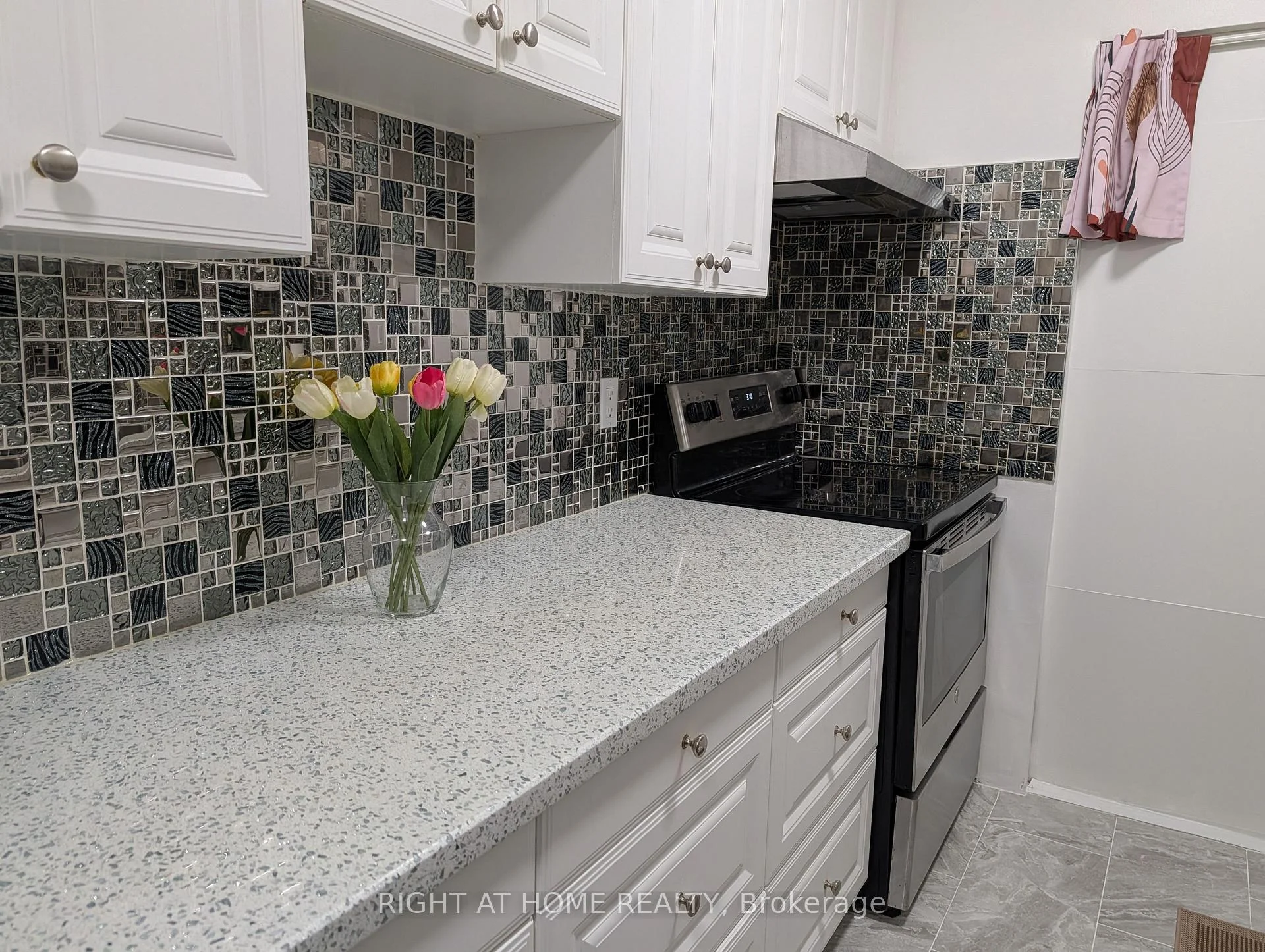 Photo 16 of Unit 2407, 3 Massey Square, Toronto, Crescent Town — HOMEH