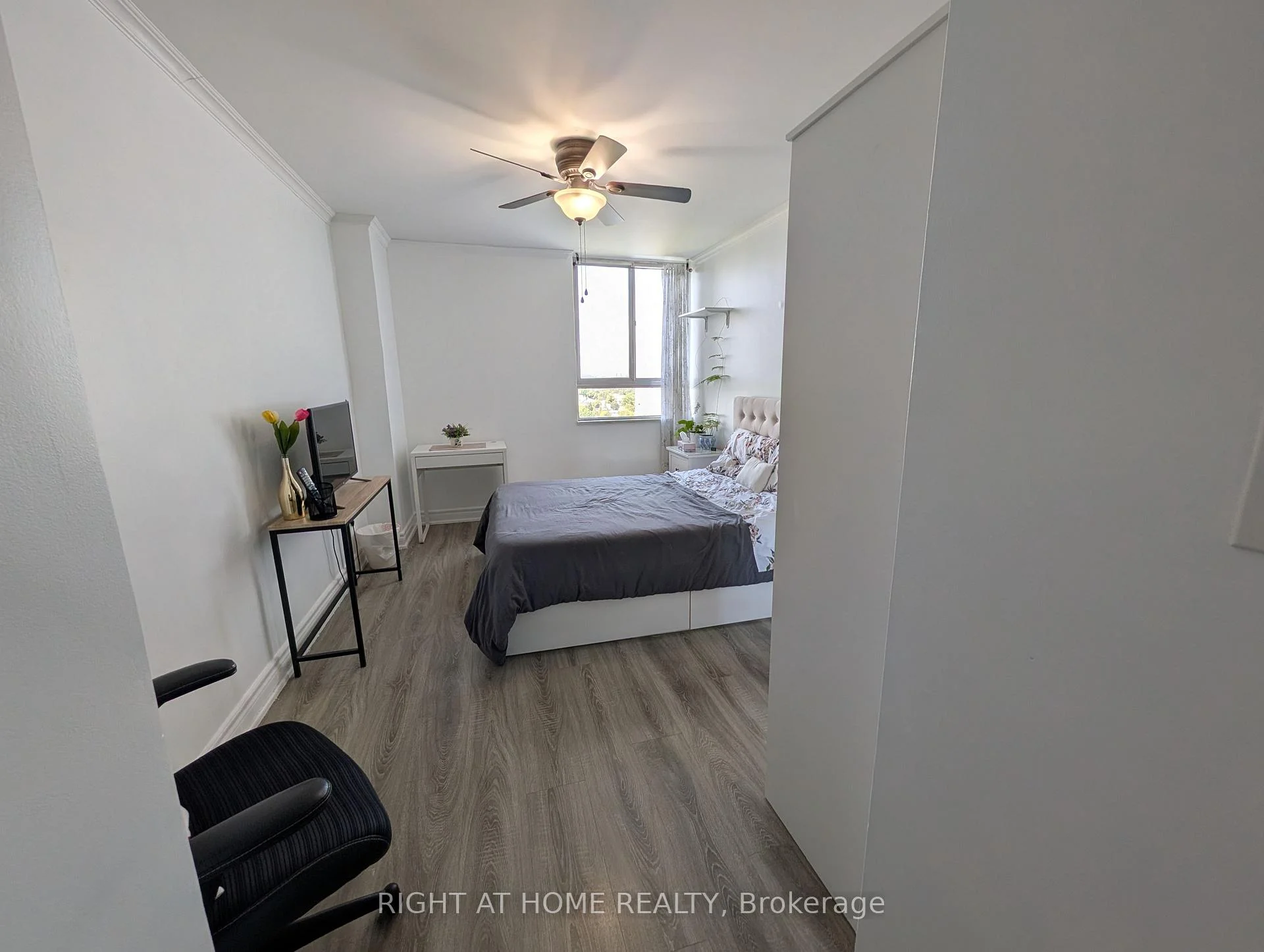 Photo 21 of Unit 2407, 3 Massey Square, Toronto, Crescent Town — HOMEH