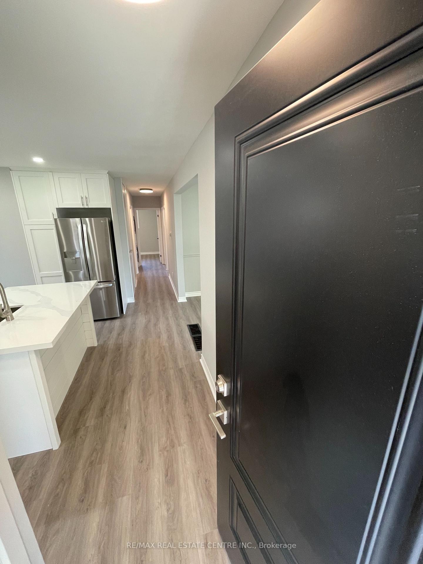 Photo 15 of Unit Upper, 37 Goldfinch Rd, Hamilton, Bruleville — HOMEH