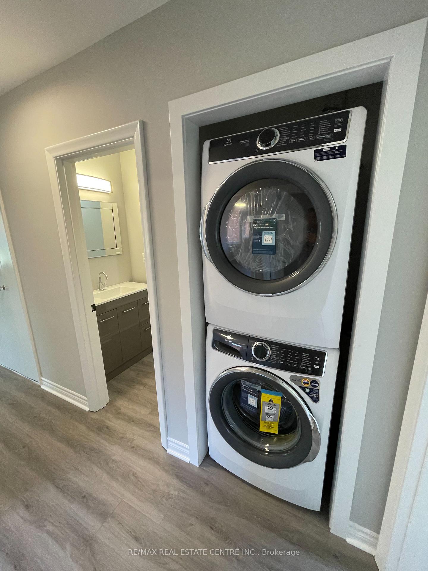 Photo 7 of Unit Upper, 37 Goldfinch Rd, Hamilton, Bruleville — HOMEH