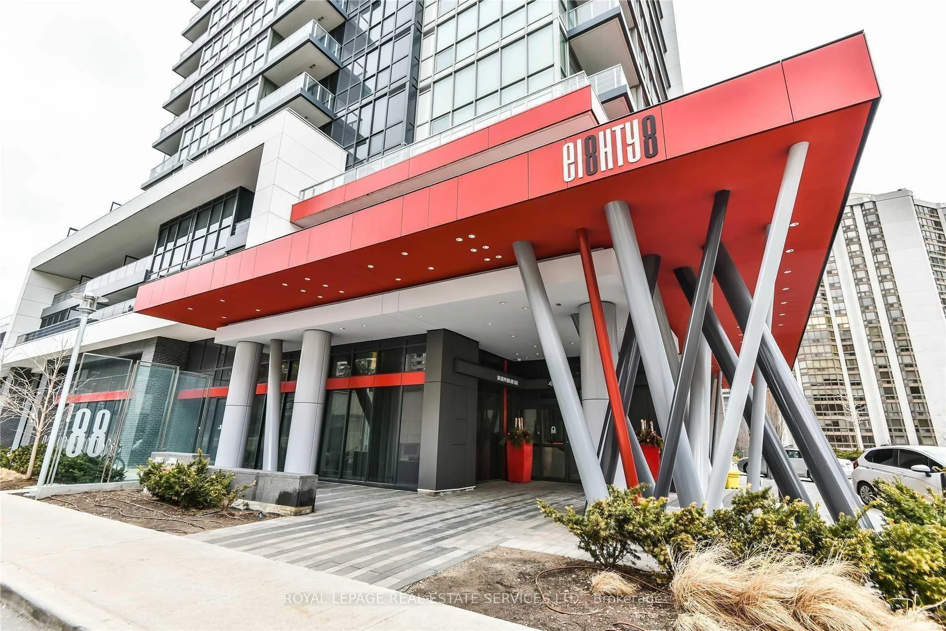Photo 5 of Unit 2008, 88 Sheppard Avenue E, North York, Willowdale East — HOMEH