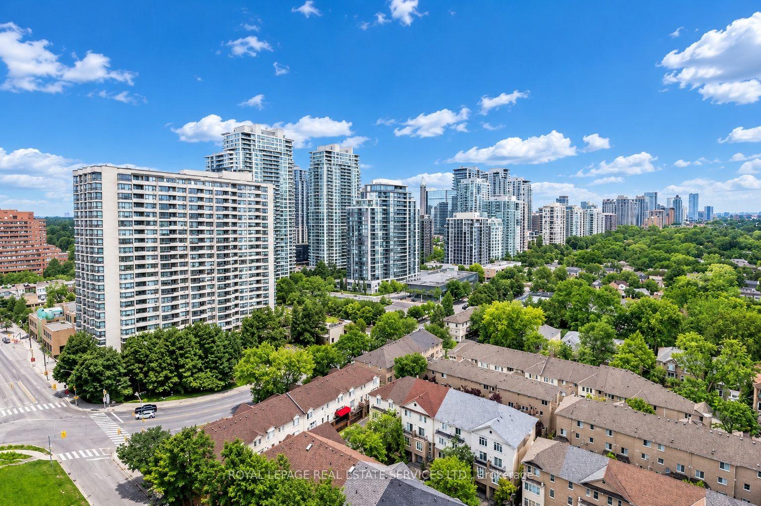 Photo 12 of Unit 2008, 88 Sheppard Avenue E, North York, Willowdale East — HOMEH