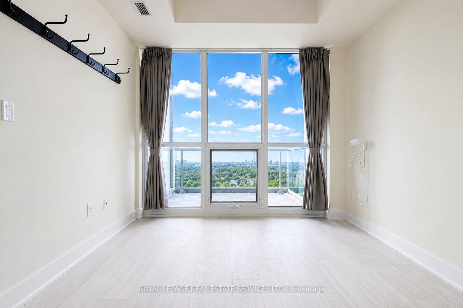 Photo 15 of Unit 2008, 88 Sheppard Avenue E, North York, Willowdale East — HOMEH