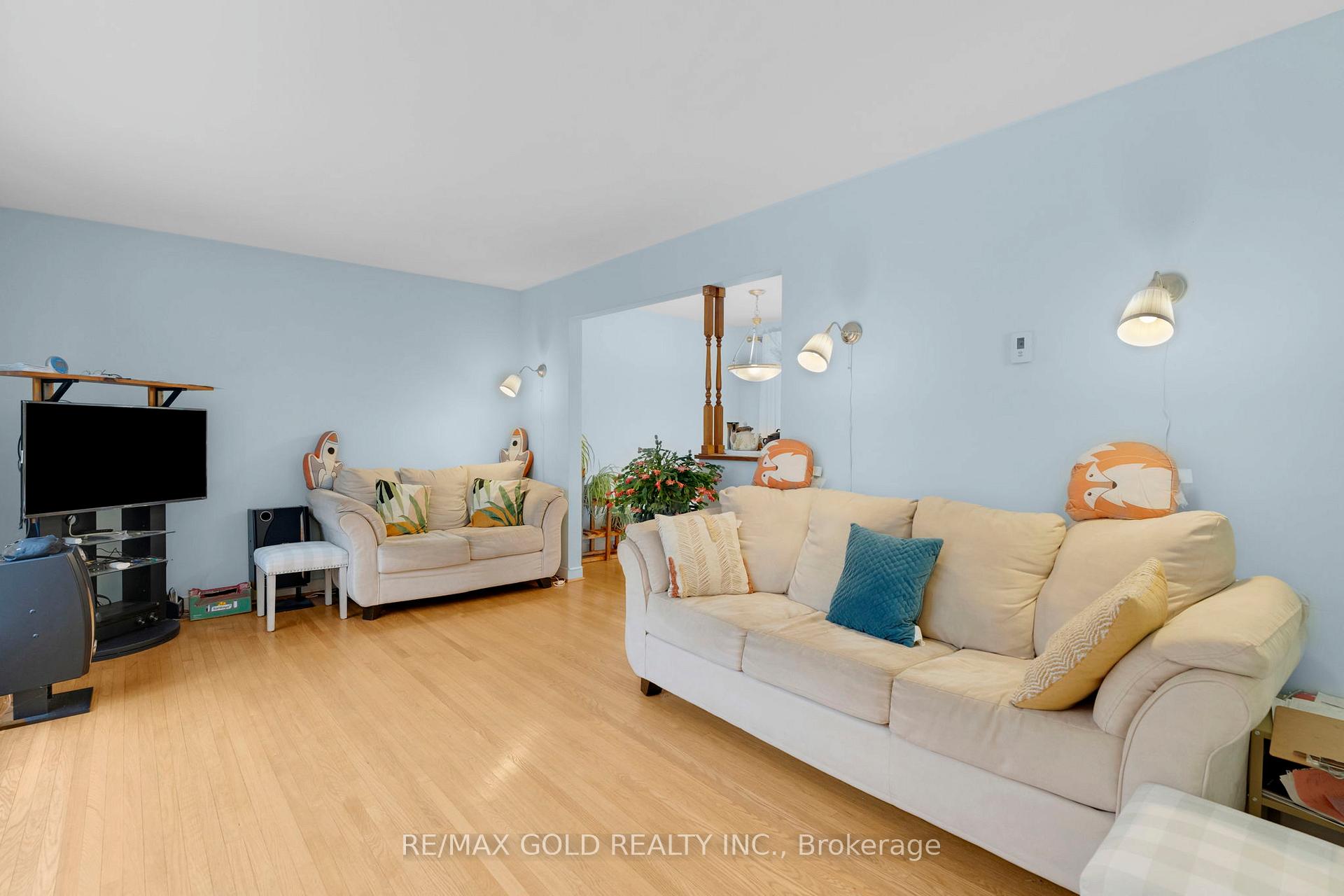 Photo 6 of 3 St Lawrence Place, Cobourg — HOMEH
