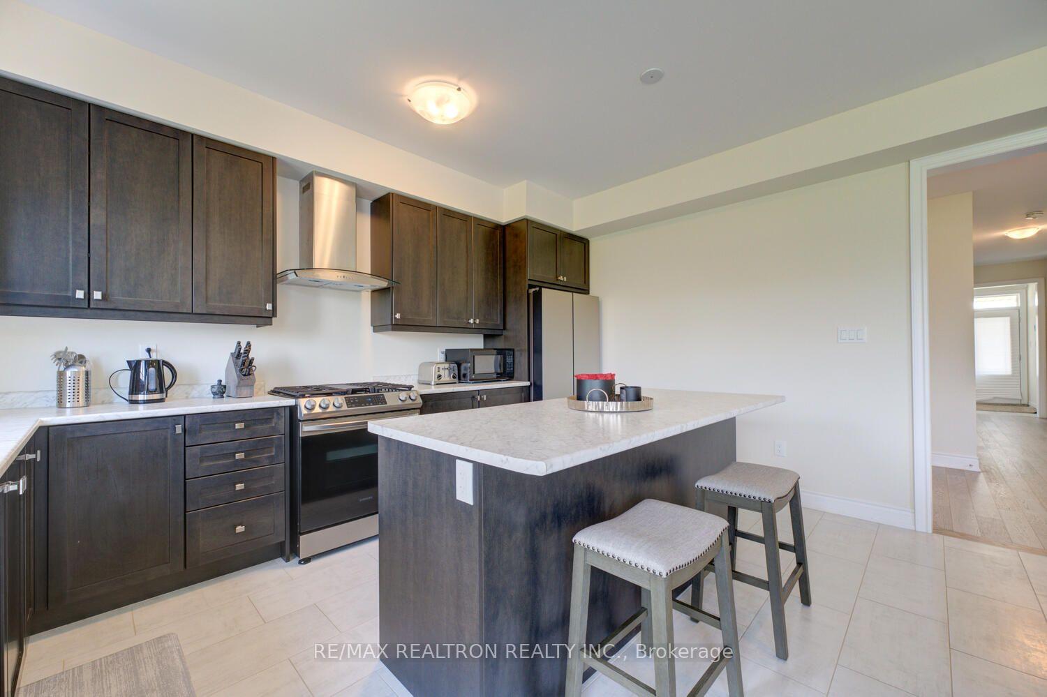 Photo 13 of 372 Blackburn Drive, Brantford, Empire — HOMEH