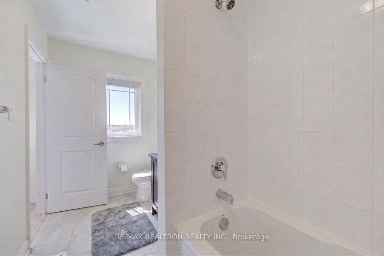 Photo 32 of 372 Blackburn Drive, Brantford, Empire — HOMEH