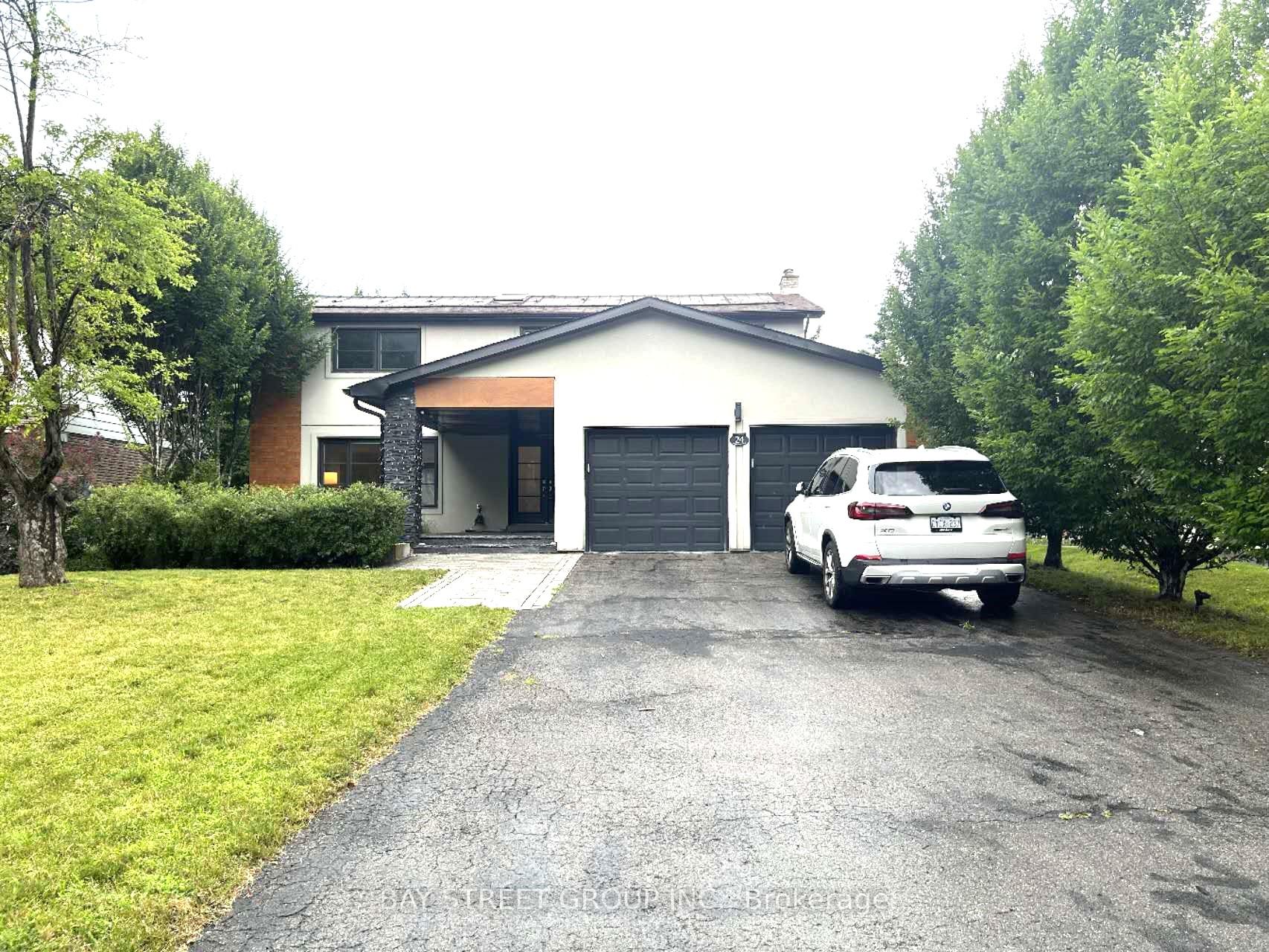 Photo 2 of 24 Avondale Crescent, Markham, Markham Village — HOMEH