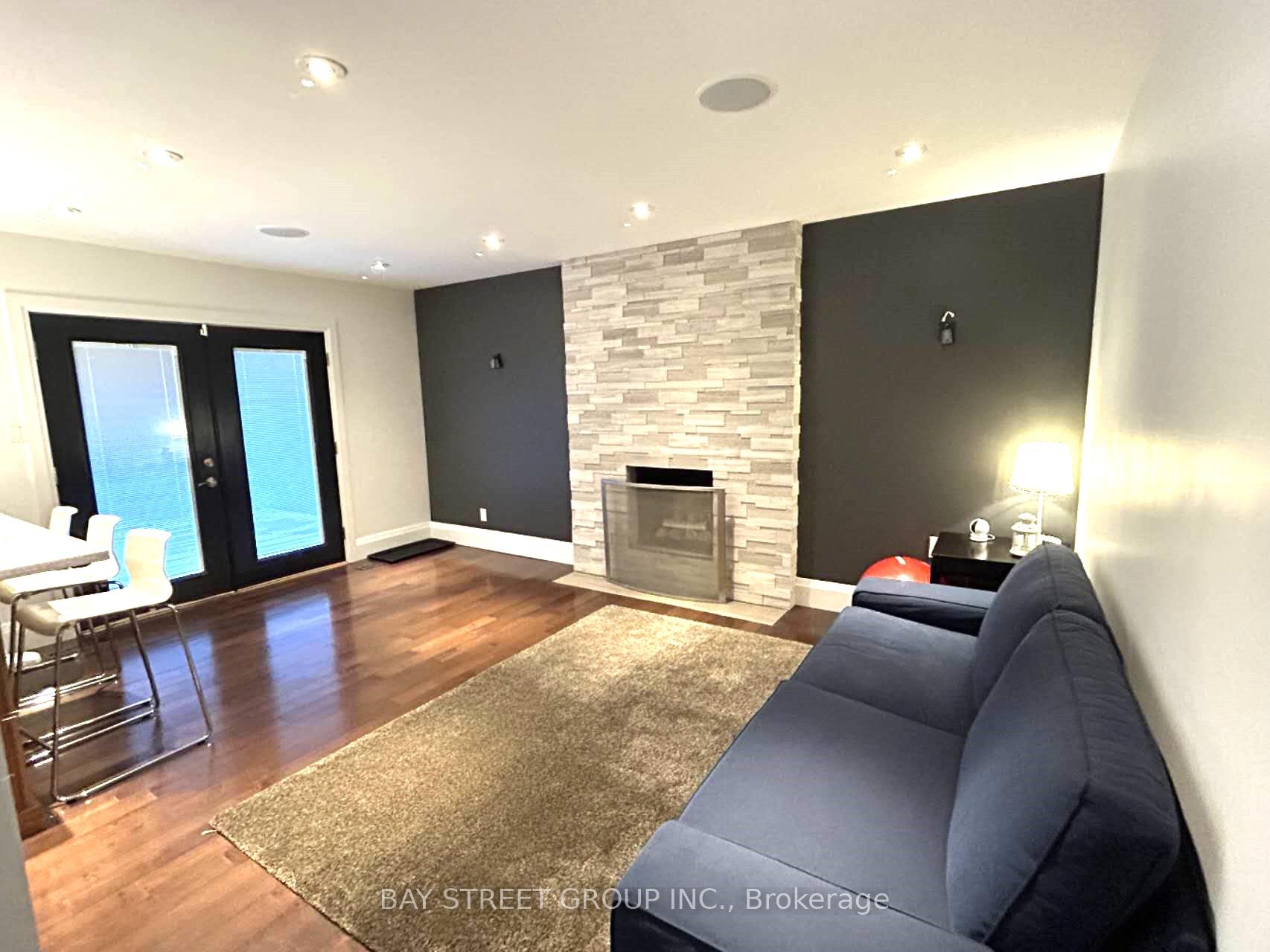 Photo 17 of 24 Avondale Crescent, Markham, Markham Village — HOMEH