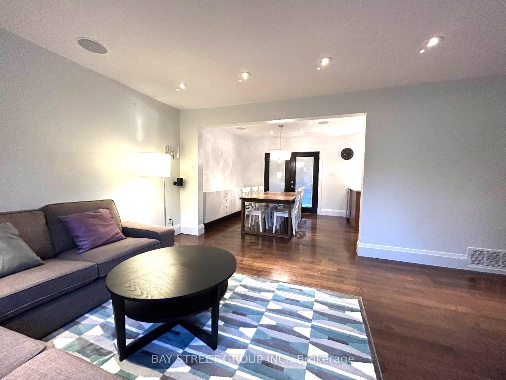 Photo 19 of 24 Avondale Crescent, Markham, Markham Village — HOMEH