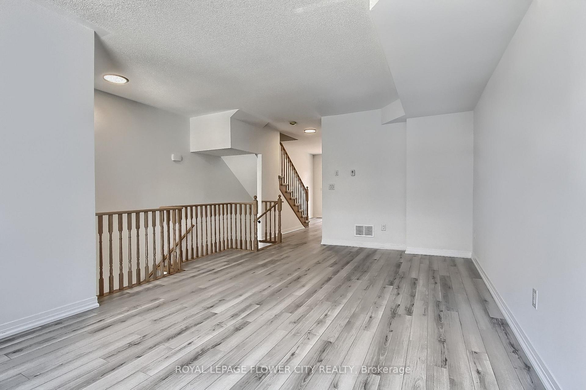 Photo 7 of 33 Sidney Rose Common, St. Catharines, Glendale/Glenridge — HOMEH