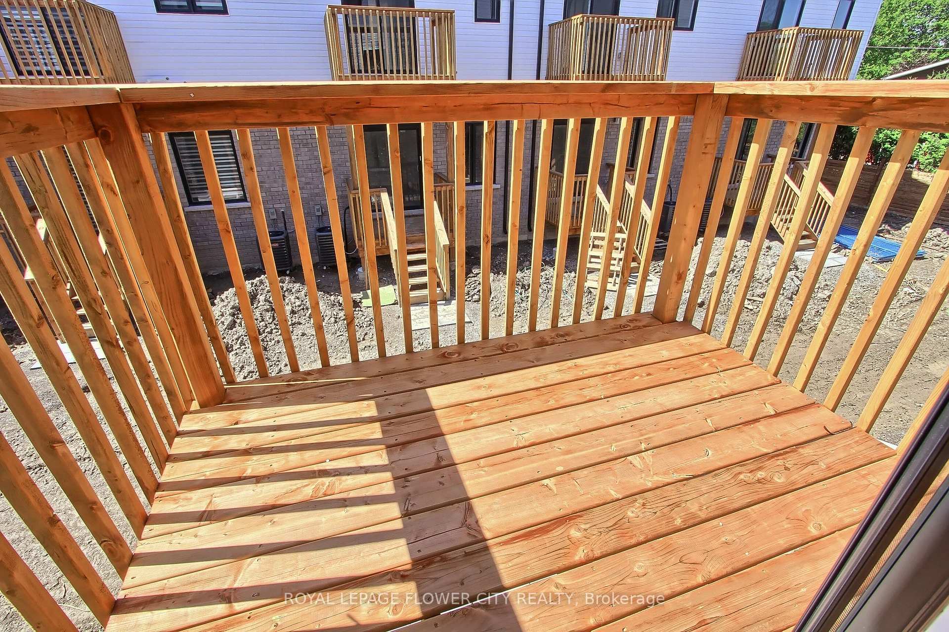 Photo 18 of 33 Sidney Rose Common, St. Catharines, Glendale/Glenridge — HOMEH