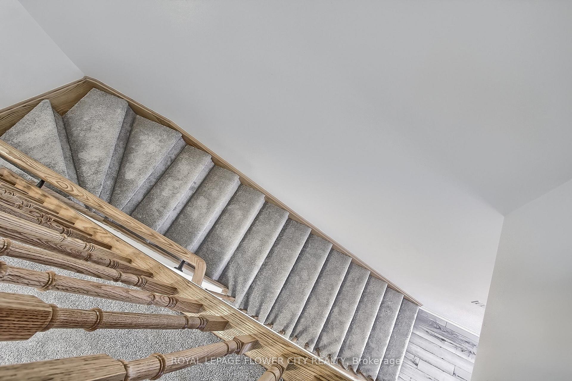 Photo 20 of 33 Sidney Rose Common, St. Catharines, Glendale/Glenridge — HOMEH
