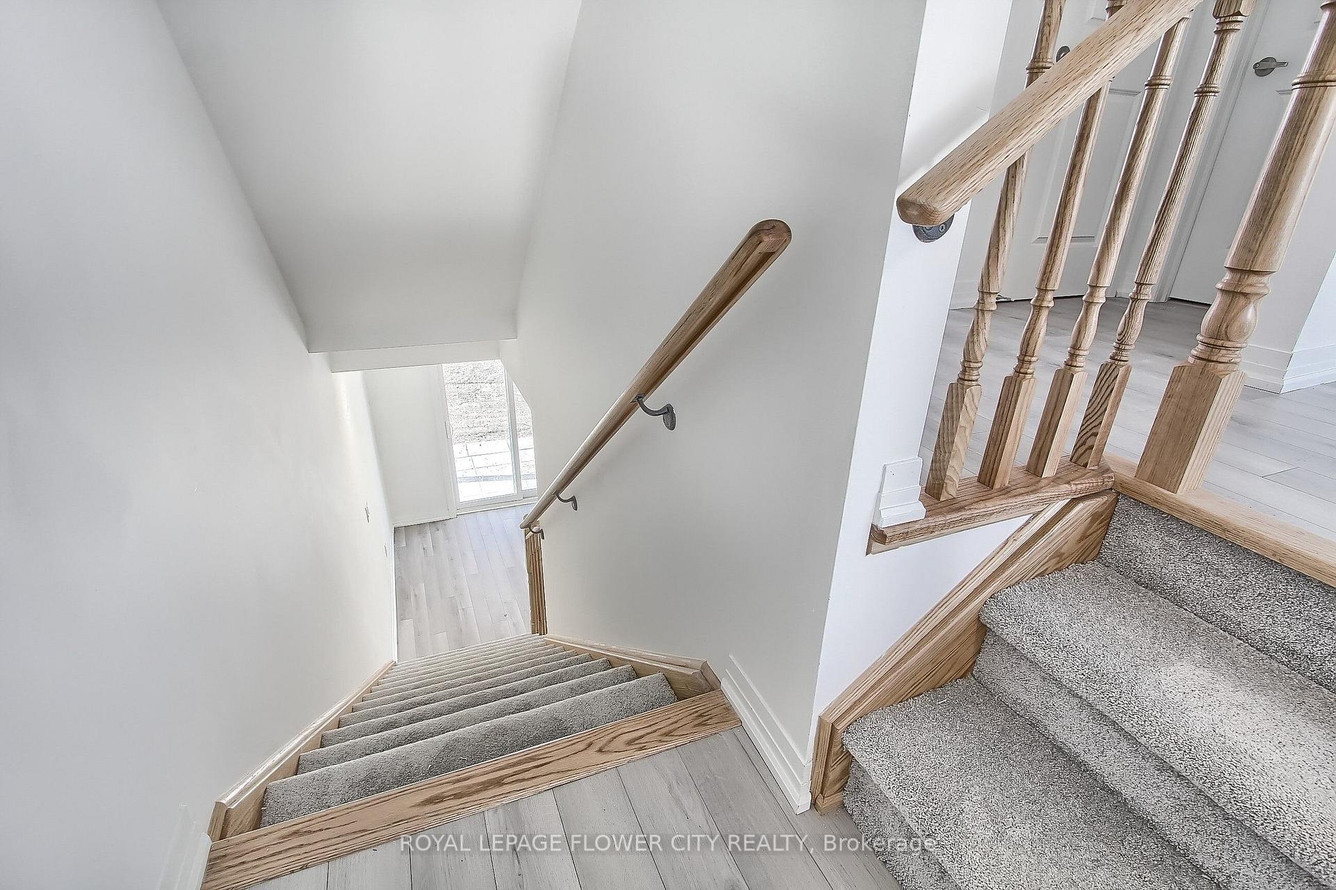 Photo 35 of 33 Sidney Rose Common, St. Catharines, Glendale/Glenridge — HOMEH