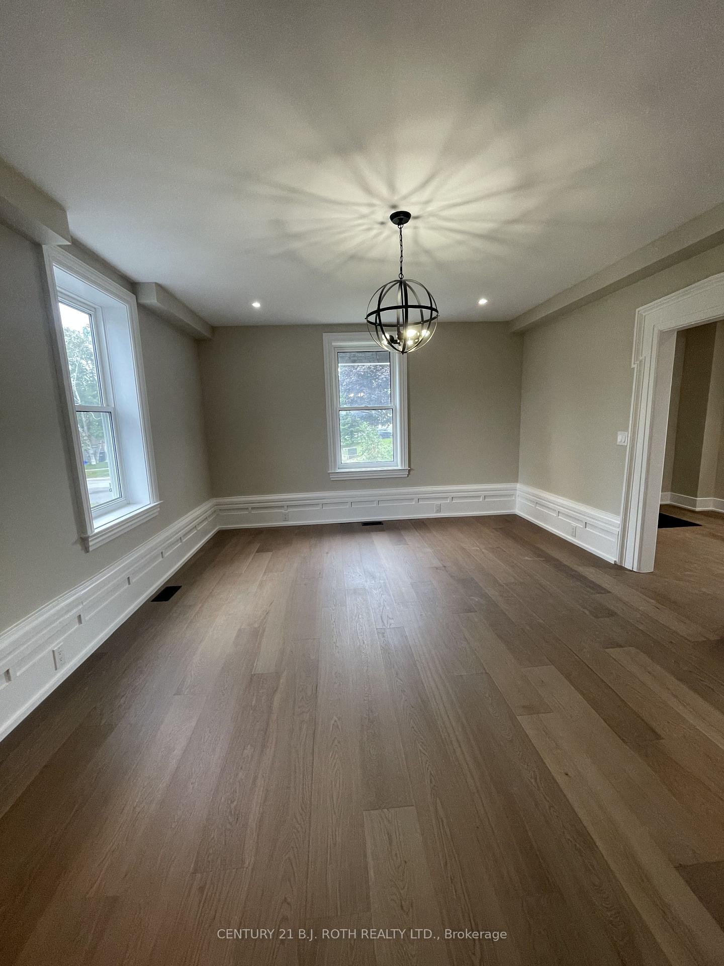 Photo 11 of 9 Bertram Drive, Springwater, Elmvale — HOMEH
