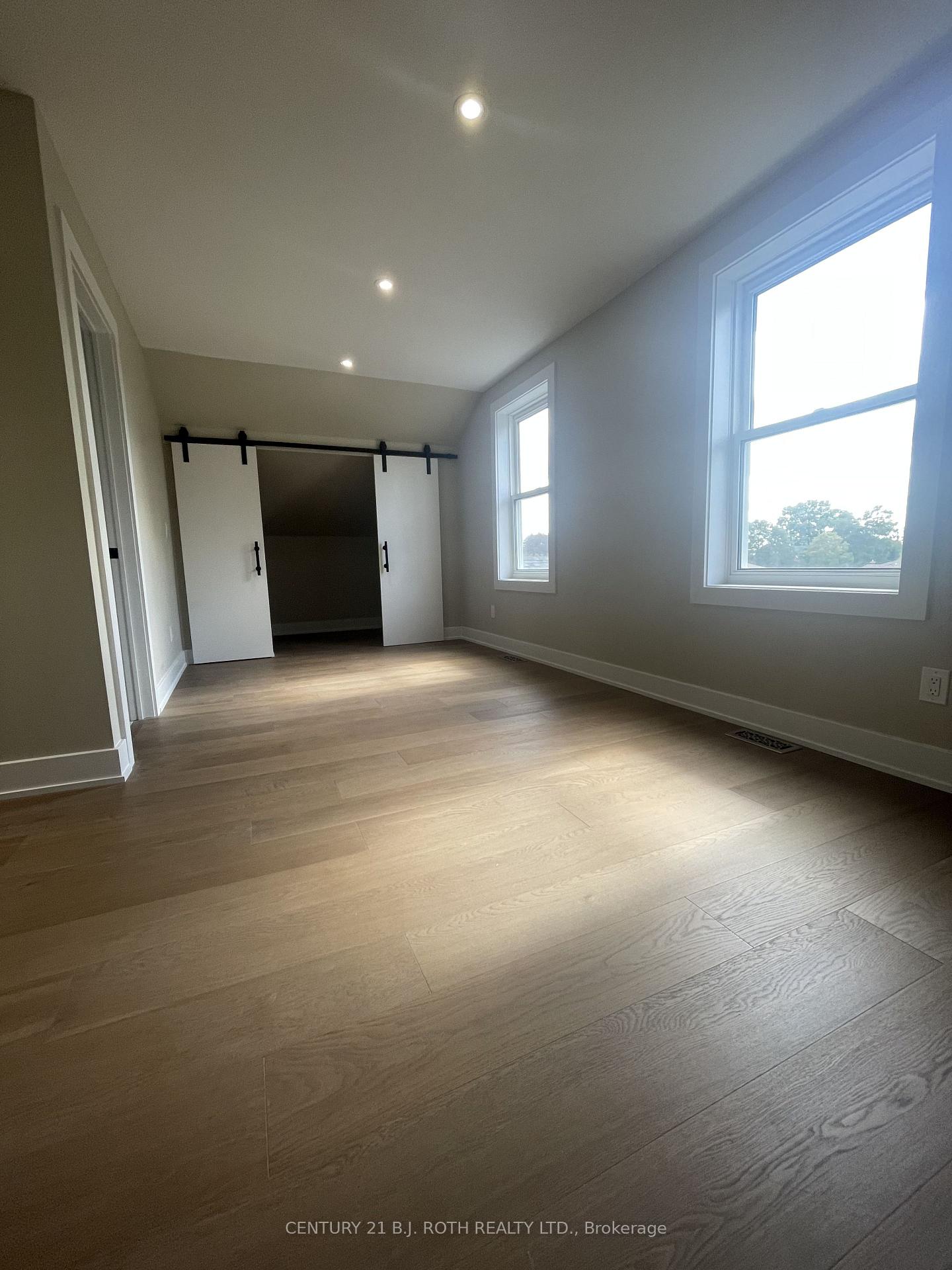 Photo 15 of 9 Bertram Drive, Springwater, Elmvale — HOMEH
