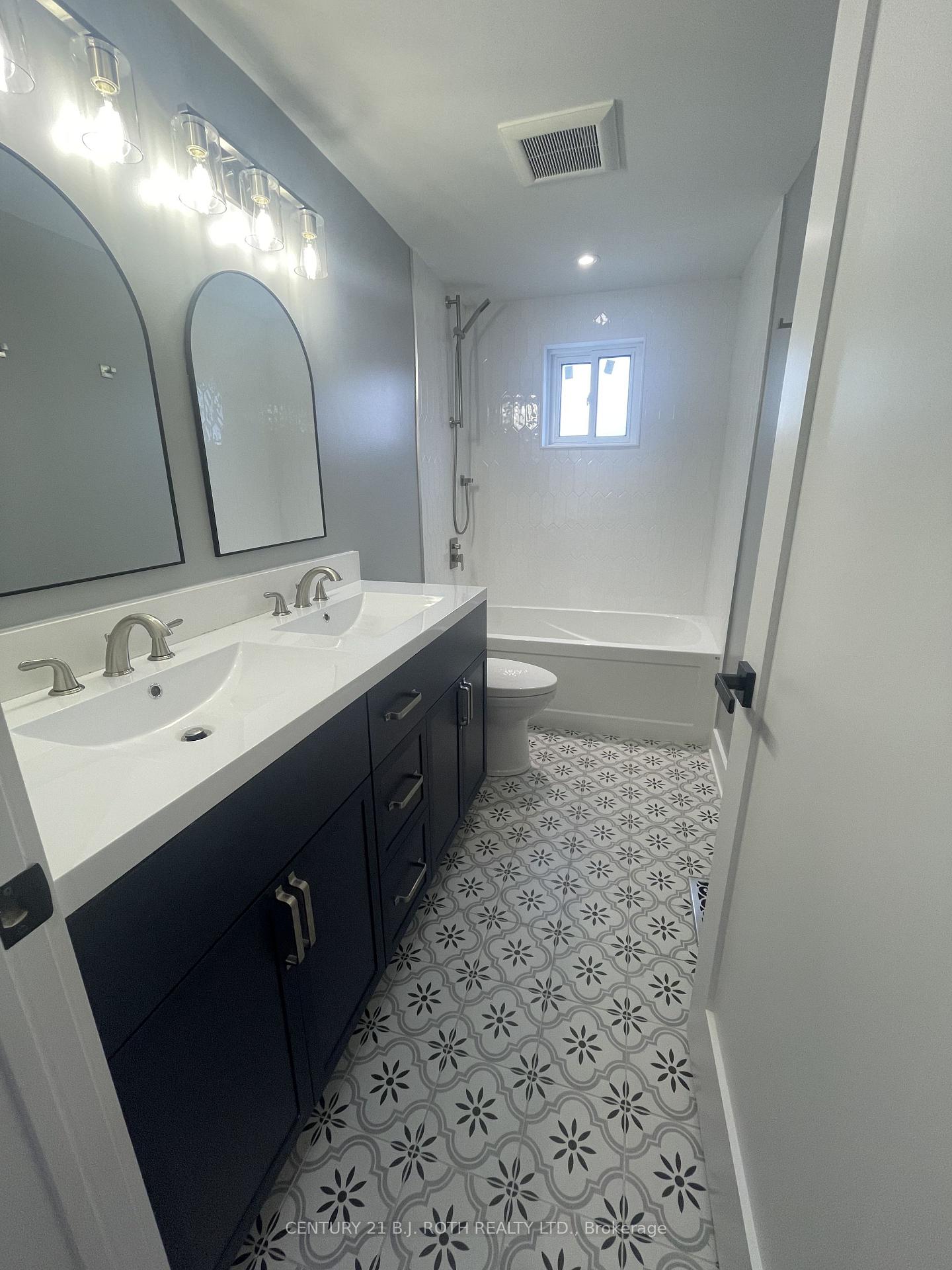 Photo 24 of 9 Bertram Drive, Springwater, Elmvale — HOMEH