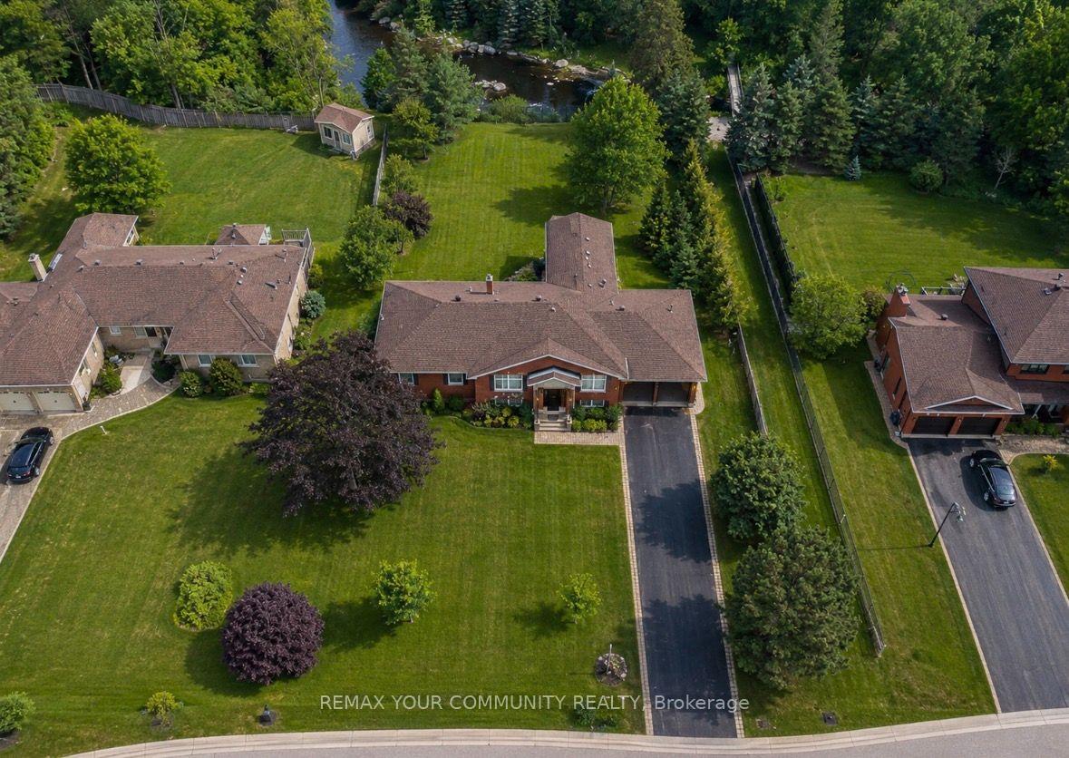 Photo 4 of 12 Cairns Boulevard, Springwater, Midhurst — HOMEH