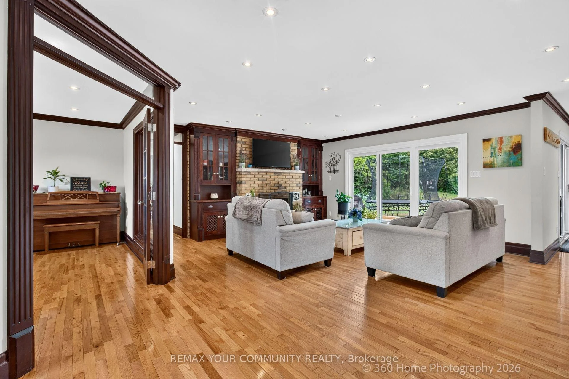 Photo 6 of 12 Cairns Boulevard, Springwater, Midhurst — HOMEH