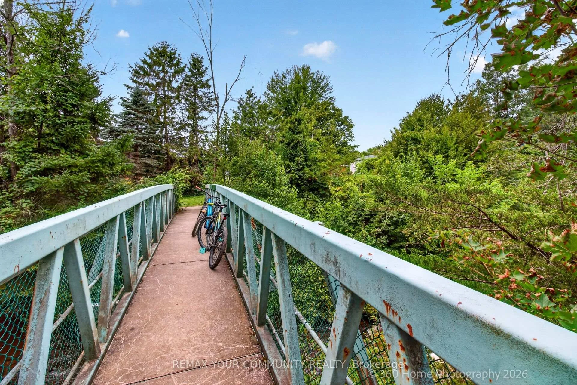 Photo 37 of 12 Cairns Boulevard, Springwater, Midhurst — HOMEH