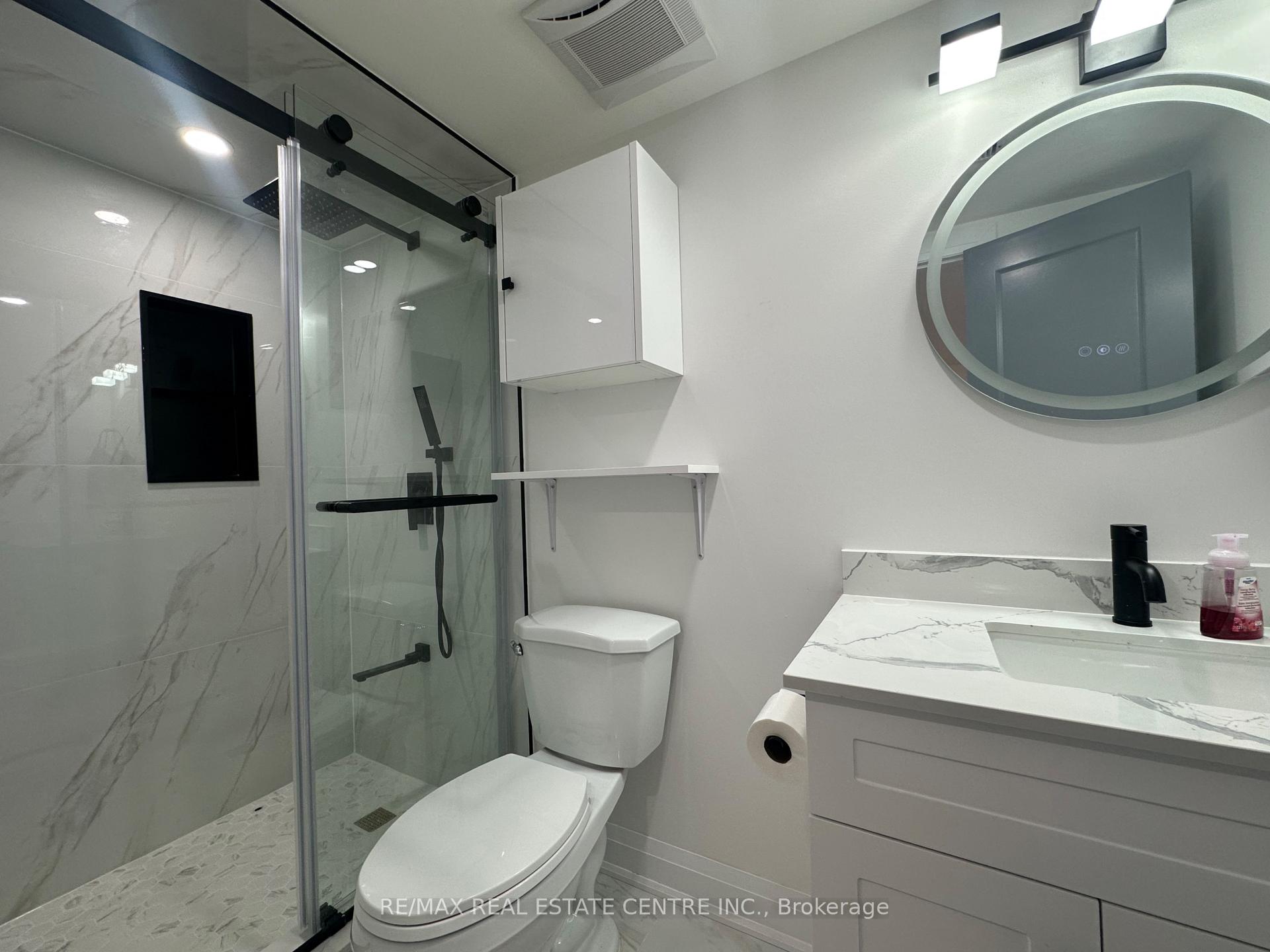Photo 7 of Unit Basement Apartment, 23 Oblate Crescent, Brampton, Bram West — HOMEH