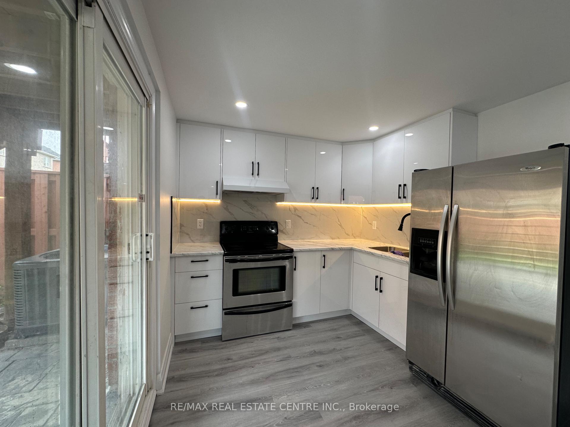 Photo 9 of Unit Basement Apartment, 23 Oblate Crescent, Brampton, Bram West — HOMEH