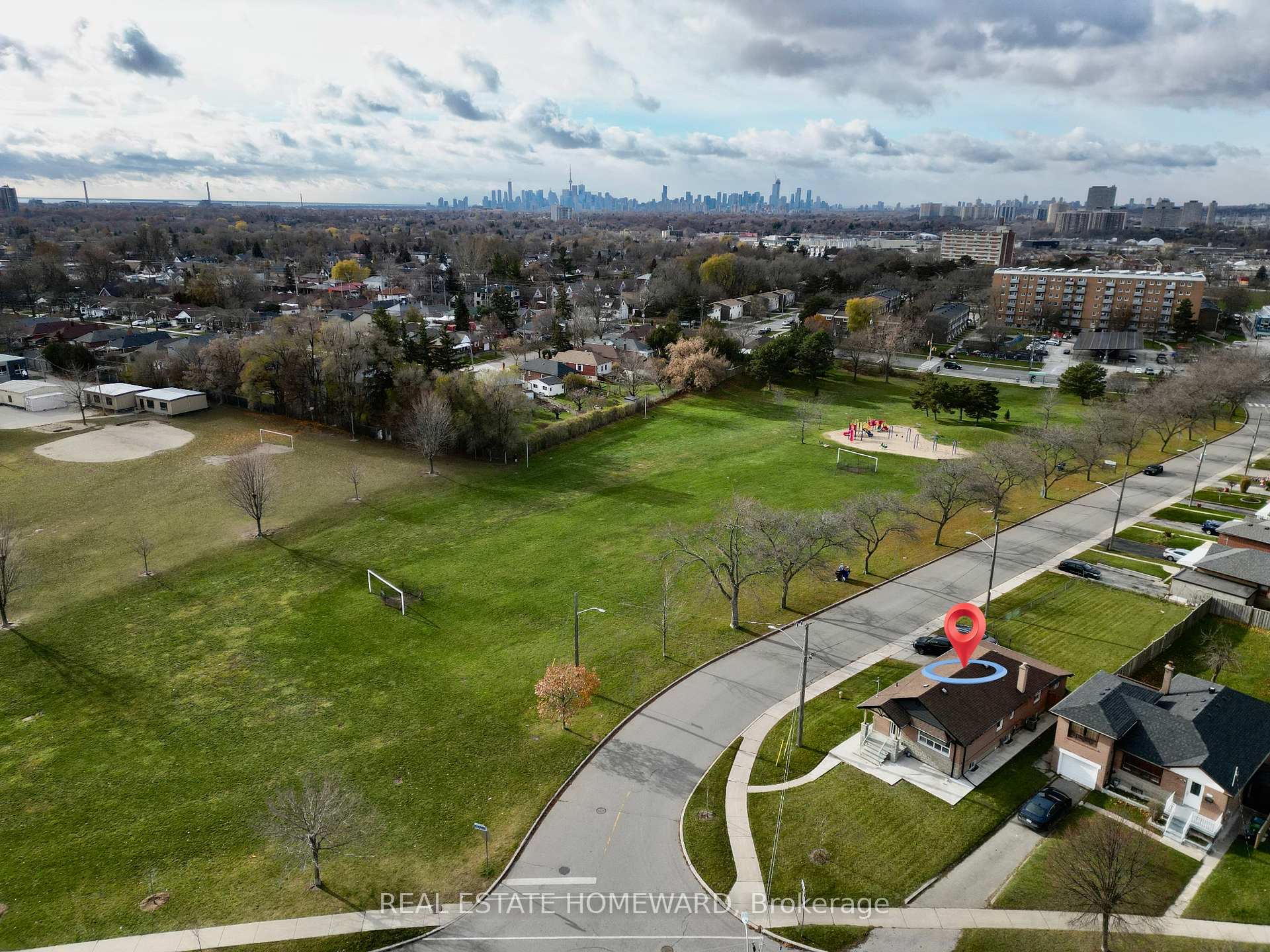 Photo 8 of Unit Lower, 2 Harris Park Drive, Scarborough, Clairlea-Birchmount — HOMEH