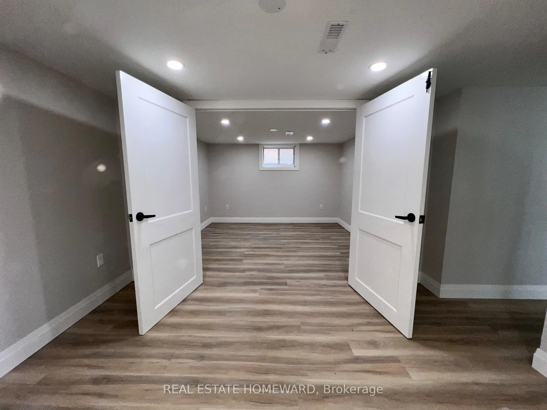Photo 18 of Unit Lower, 2 Harris Park Drive, Scarborough, Clairlea-Birchmount — HOMEH
