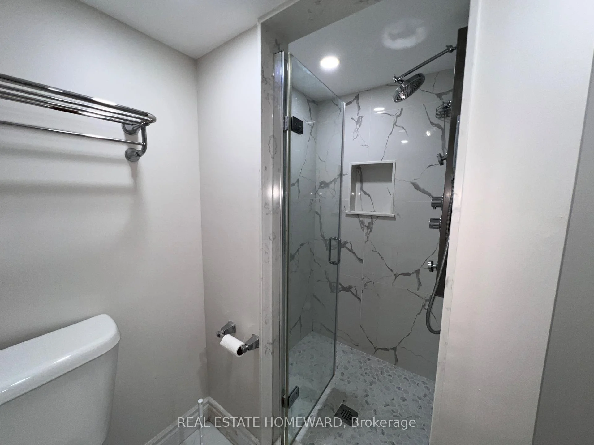 Photo 23 of Unit Lower, 2 Harris Park Drive, Scarborough, Clairlea-Birchmount — HOMEH