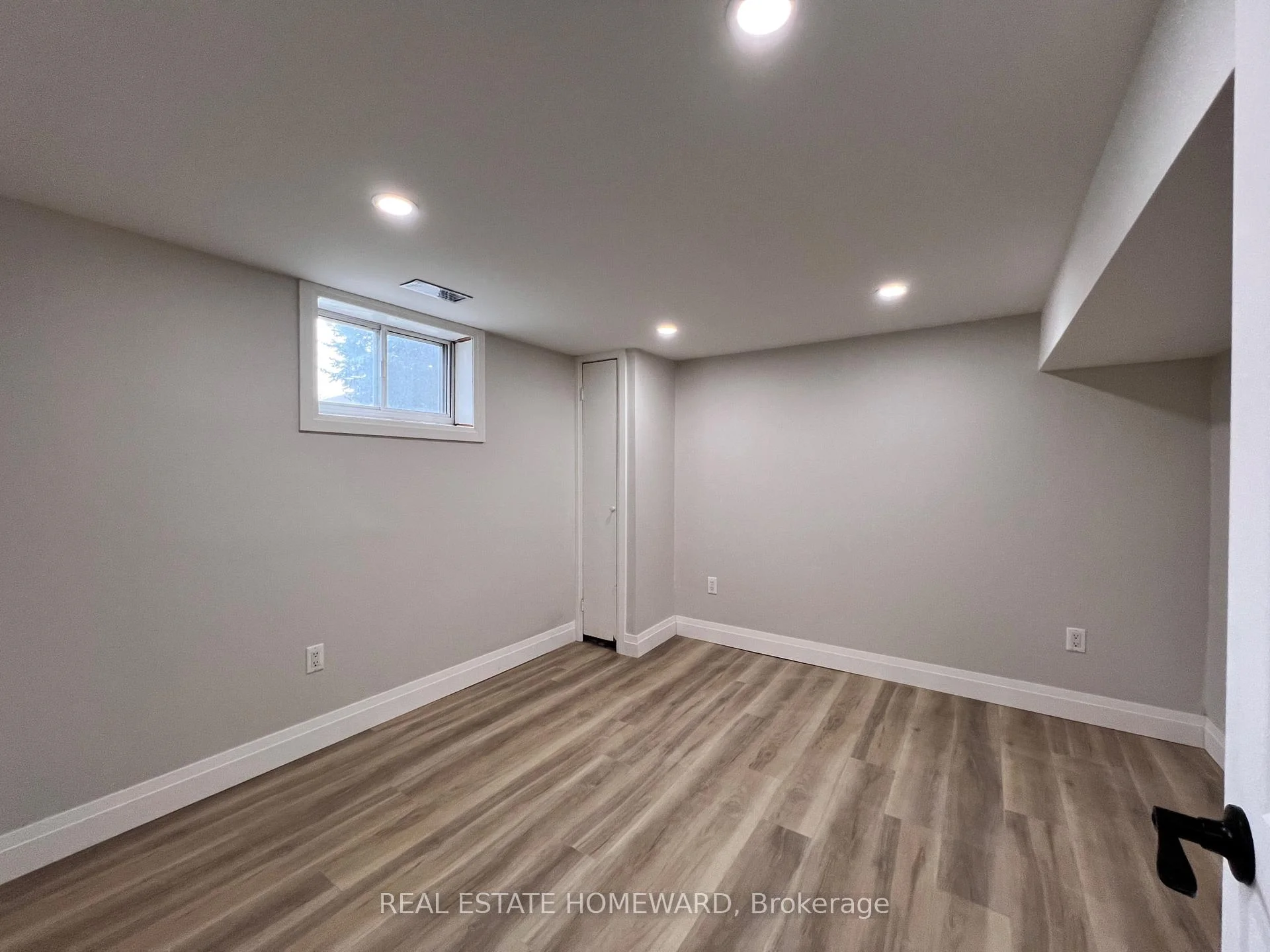 Photo 25 of Unit Lower, 2 Harris Park Drive, Scarborough, Clairlea-Birchmount — HOMEH