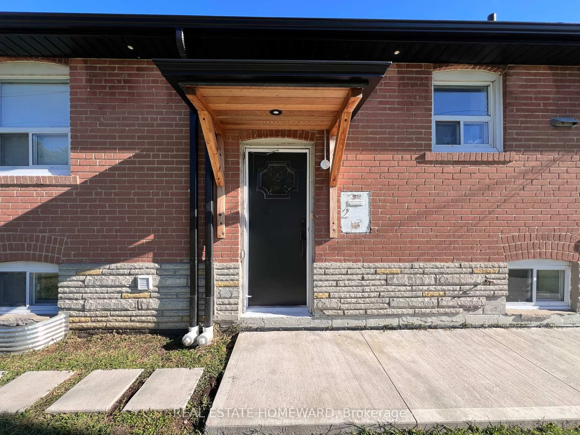 Photo 11 of Unit Lower, 2 Harris Park Drive, Scarborough, Clairlea-Birchmount — HOMEH