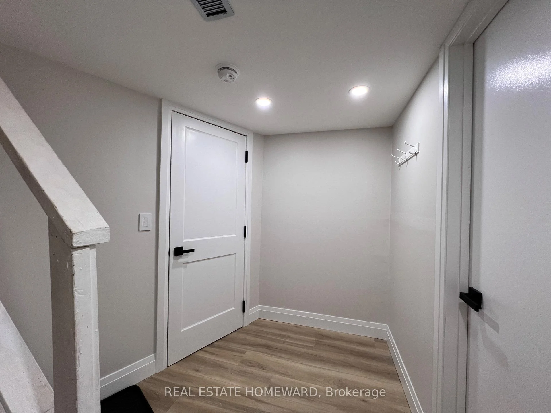Photo 15 of Unit Lower, 2 Harris Park Drive, Scarborough, Clairlea-Birchmount — HOMEH
