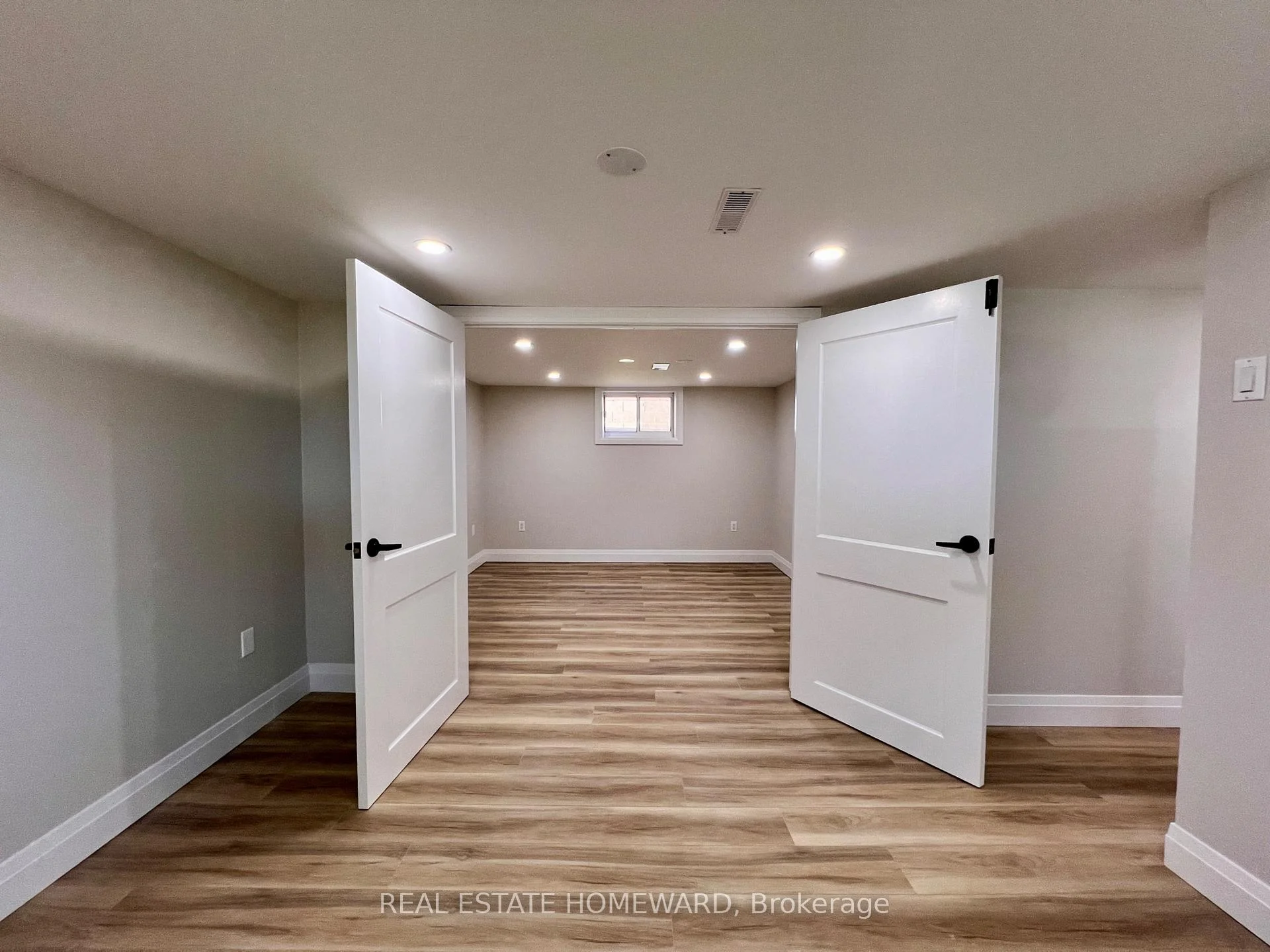 Photo 30 of Unit Lower, 2 Harris Park Drive, Scarborough, Clairlea-Birchmount — HOMEH