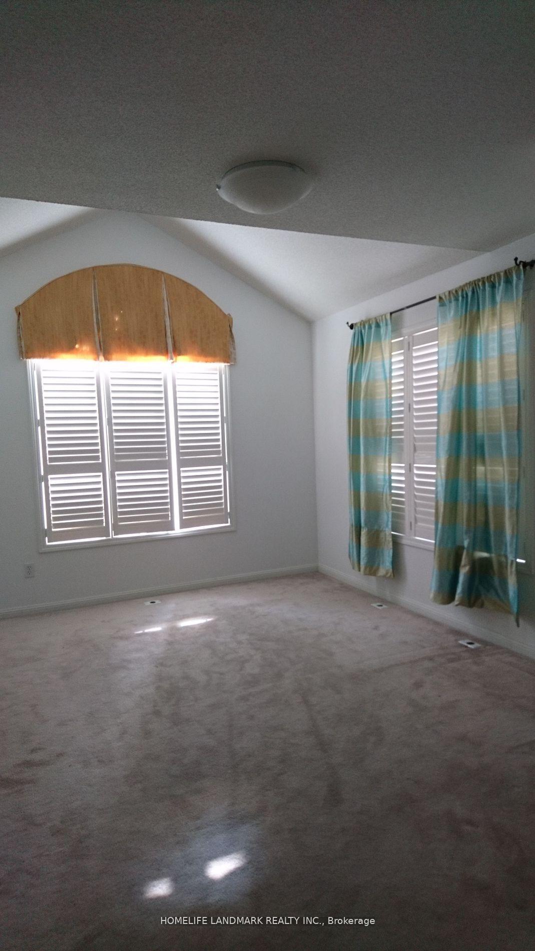 Photo 5 of Unit 13A, 18 St. Moritz Way, Markham, Unionville — HOMEH