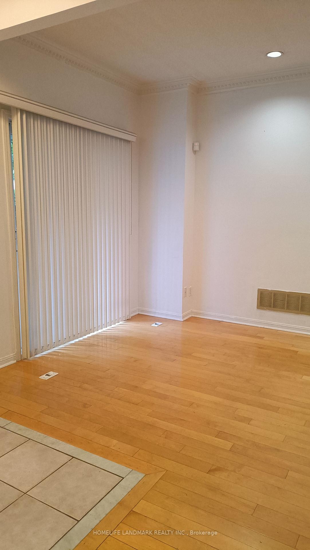 Photo 7 of Unit 13A, 18 St. Moritz Way, Markham, Unionville — HOMEH