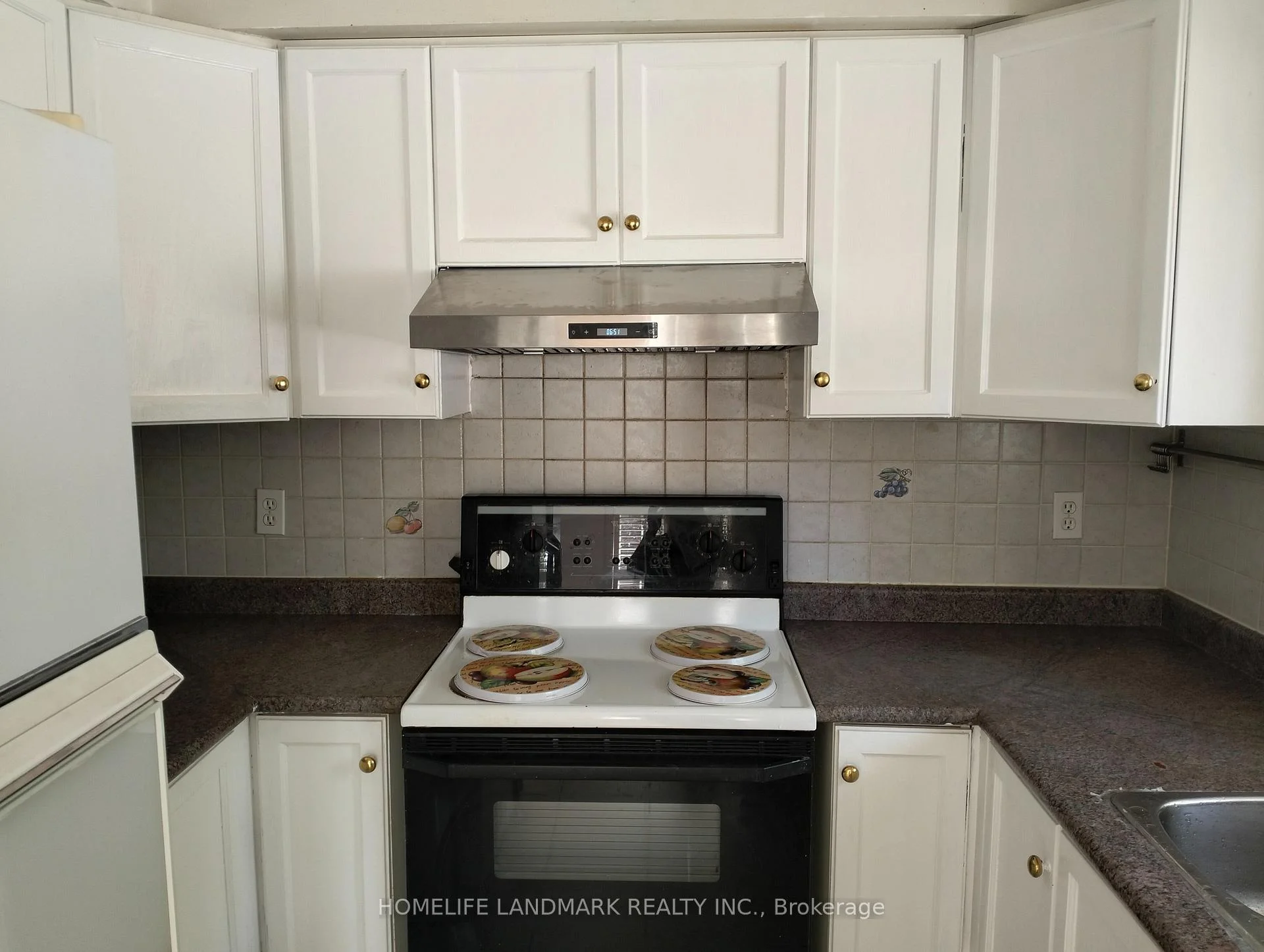 Photo 9 of Unit 13A, 18 St. Moritz Way, Markham, Unionville — HOMEH