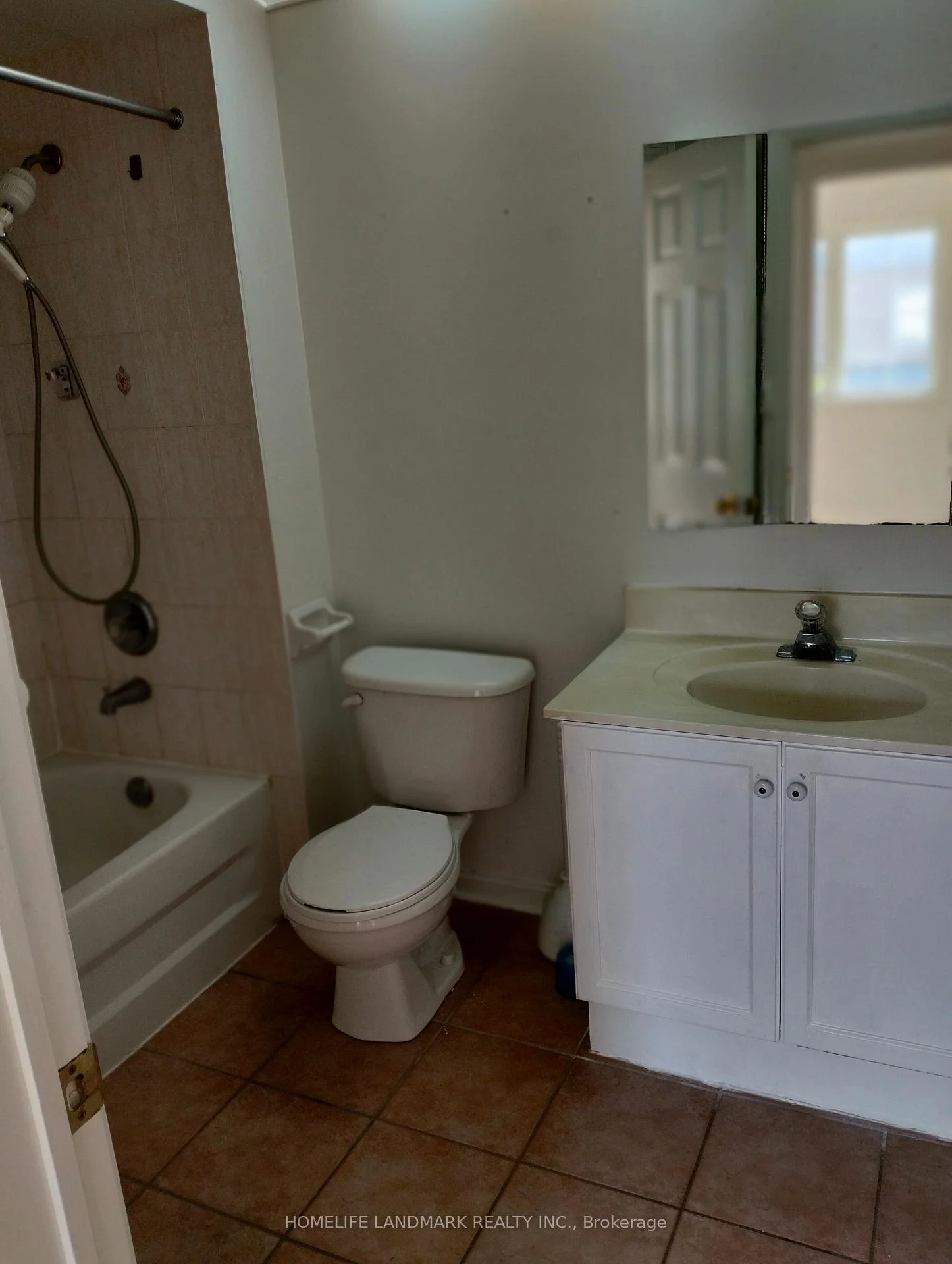 Photo 28 of Unit 13A, 18 St. Moritz Way, Markham, Unionville — HOMEH